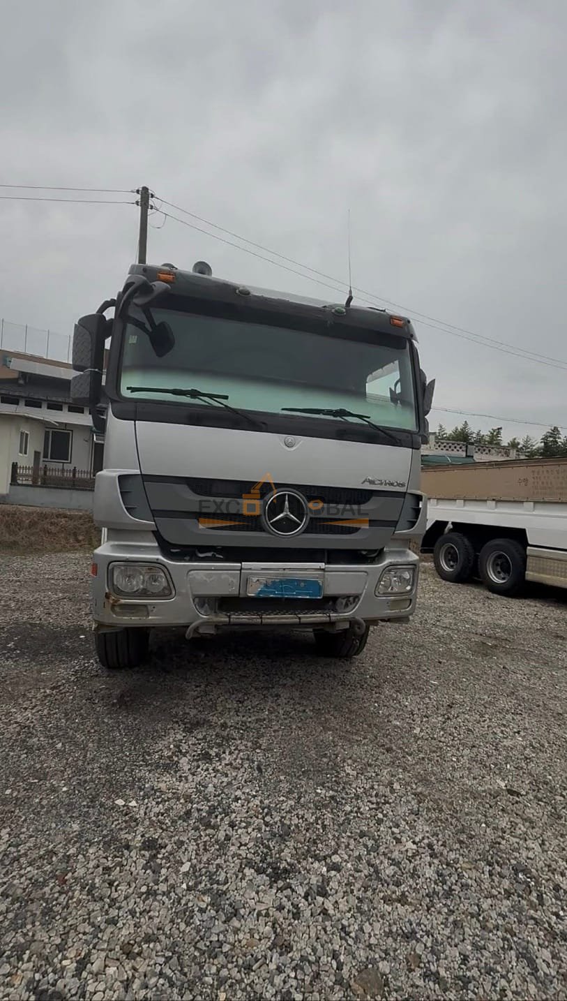 2013 BENZ 3844