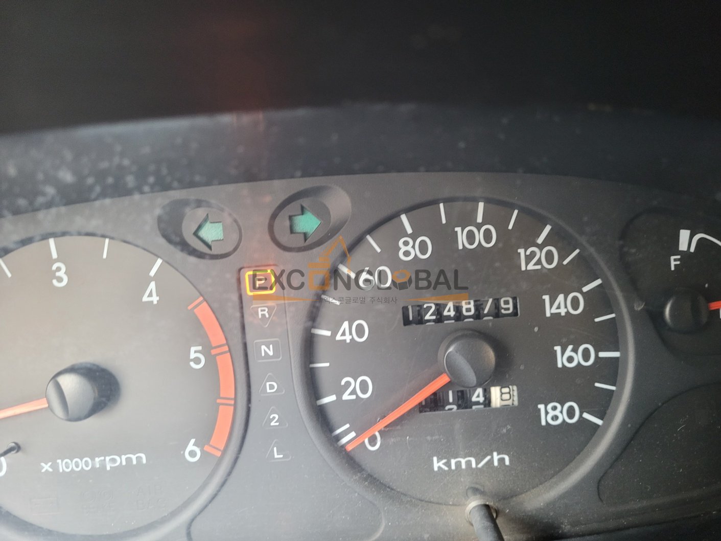 2003 HYUNDAI STAREX