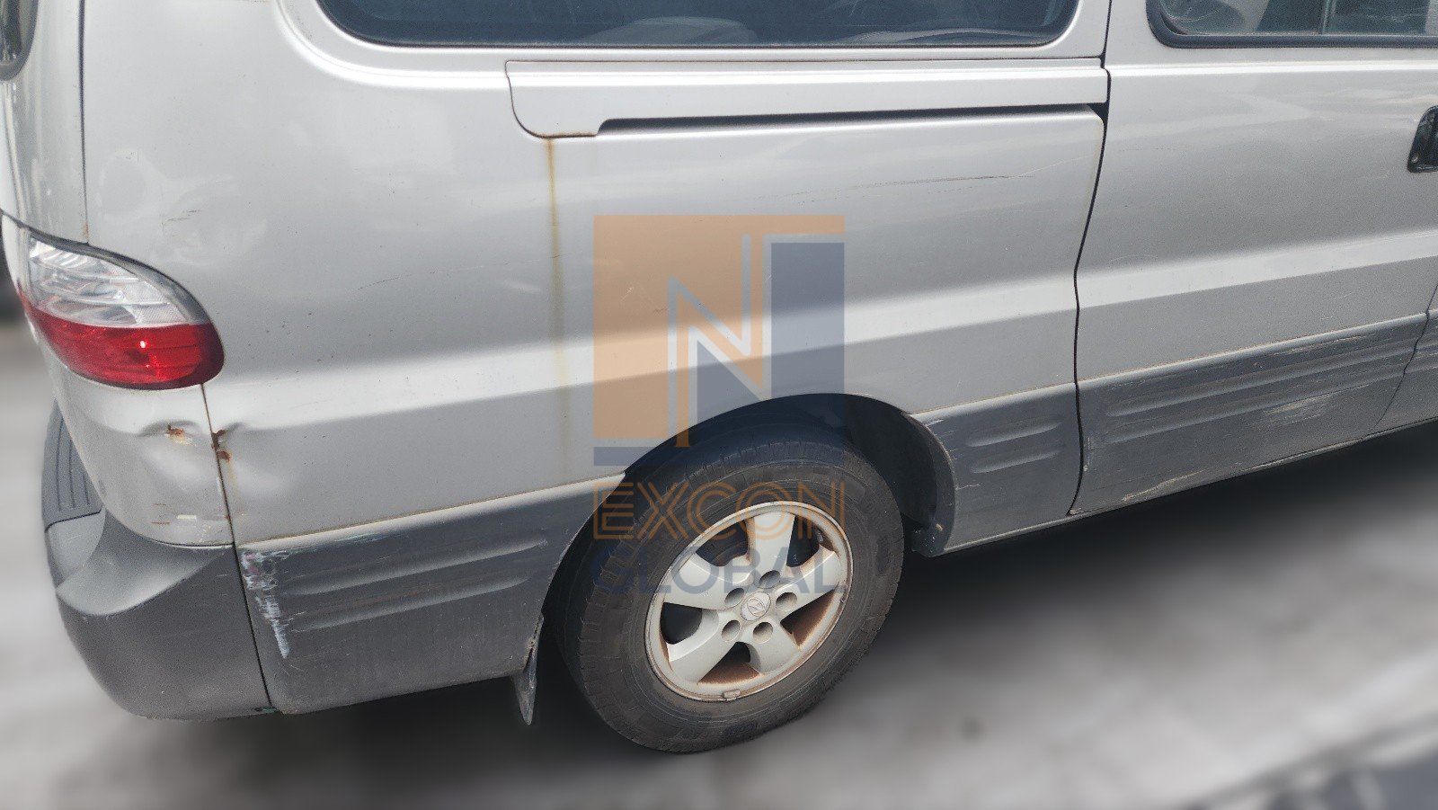 2005 HYUNDAI STAREX