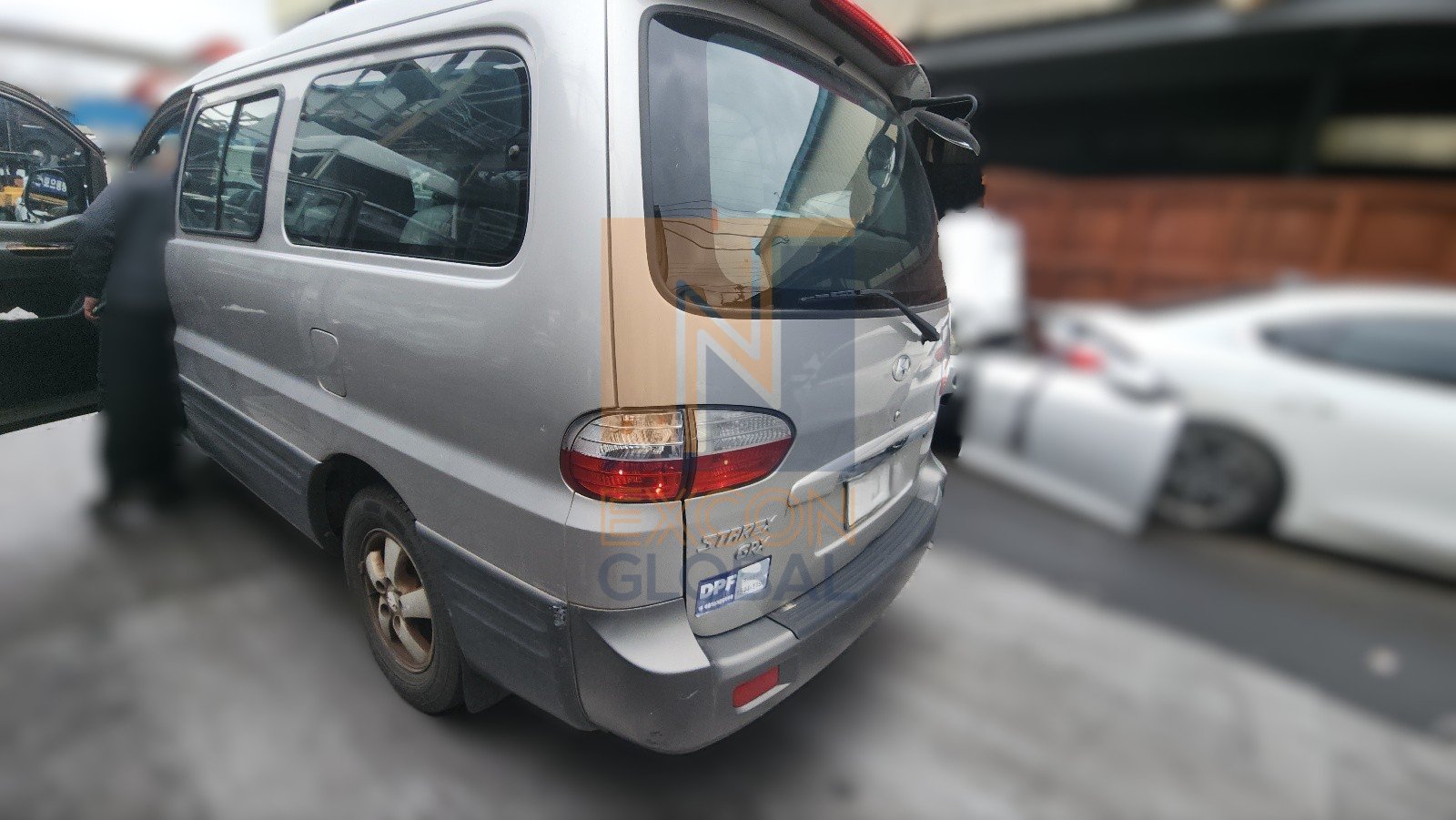 2005 HYUNDAI STAREX