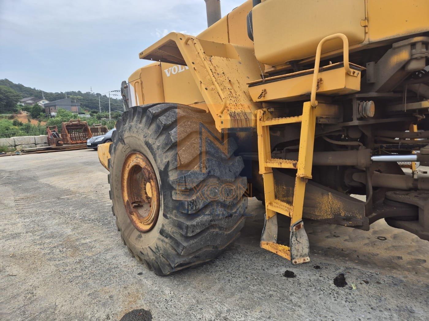 2005 VOLVO L220E
