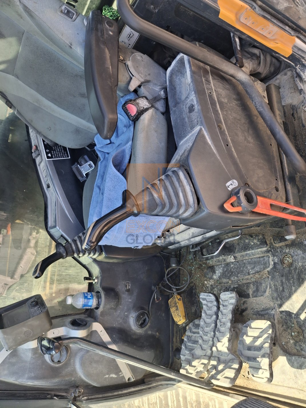 2010 HYUNDAI R300