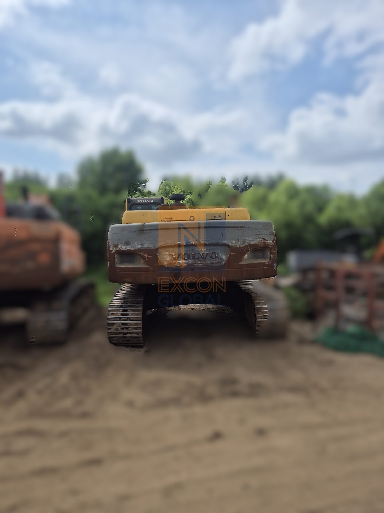 2004 VOLVO 290B
