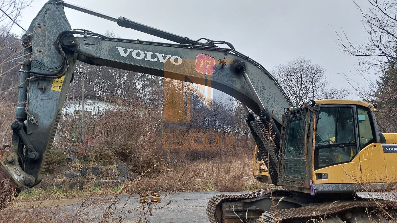 2012 VOLVO EC300D