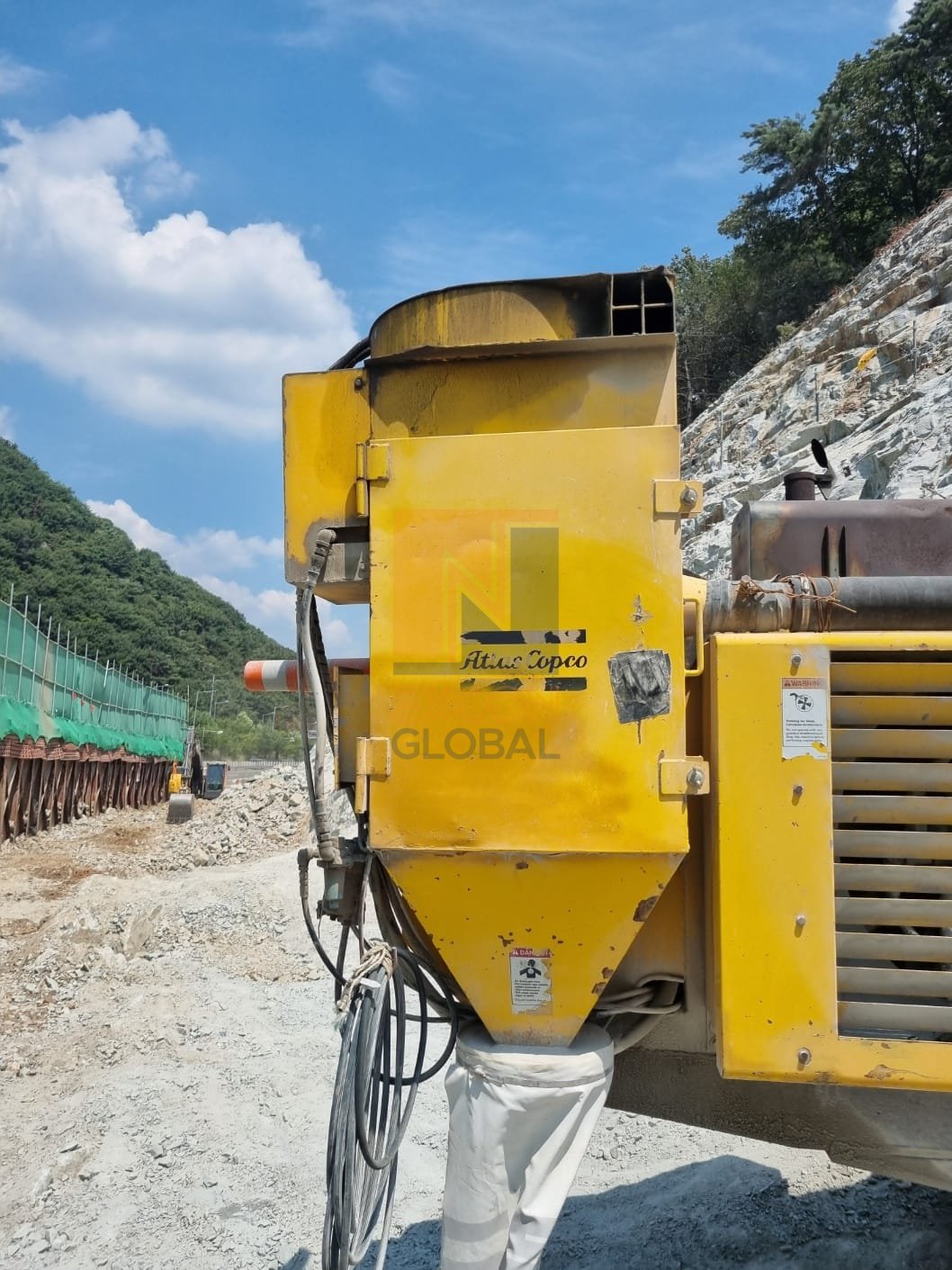 2010 ATLASCOPCO CM470II