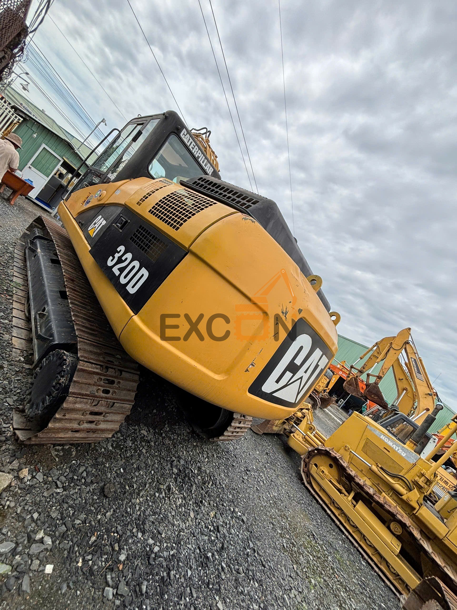 CATERPILLAR 320D