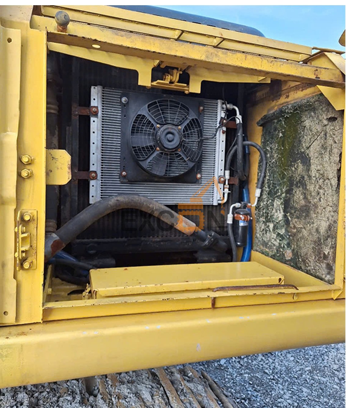KOMATSU PC220-6