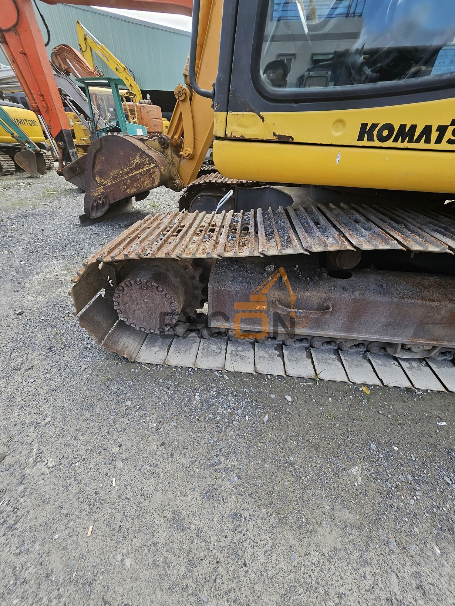 KOMATSU PC200-6E